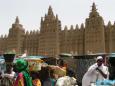 The Djenn markets, in front of the main mosque