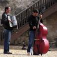 Street entertainers at Palais des Papes, Avignon